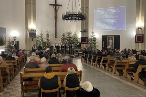 2025 Wspólne kolędowanie z parafialną Scholą młodzieżową "Laudato Si"
